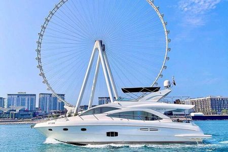 Luxury Yacht Rental for Private Tours in Dubai