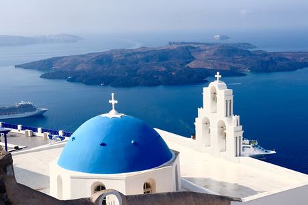 Private Highlights tour: Discover Santorini stress free 