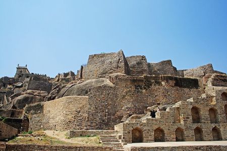 Half Day Tour in Golconda Fort and Qutub Shahi Tombs