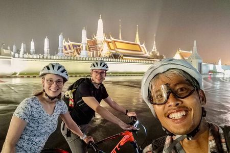 Bangkok Night Bike Tour - Including Transfer & Street Food 