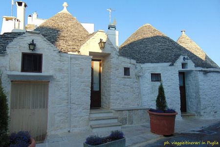 Private guided tour in Alberobello - discovering the trulli