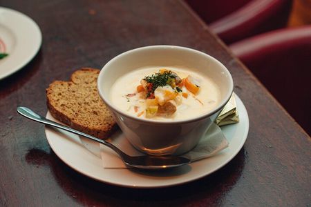 Dublin Traditional Irish 3 Course Meal Walking Tour with Local