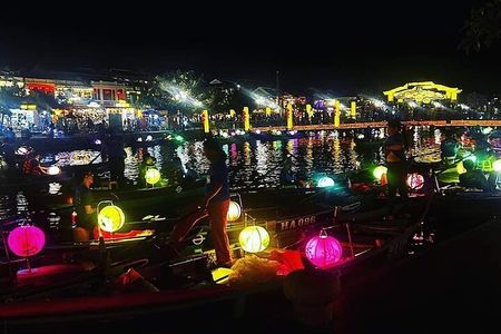 Private roundtrip to Hoi An City - Night Market from Da Nang City