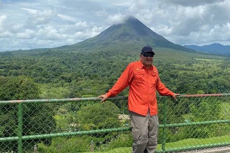 Arenal volcano sloths + waterfall hike+ Coffee-chocolate tour 