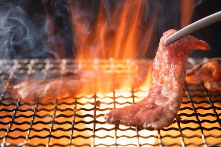 Tokyo Night Foodie Tour in Shinjuku - Seasonal Sushi, Wagyu Beef