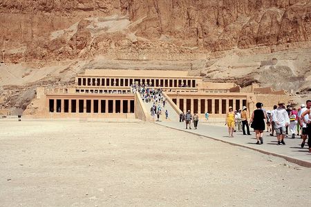 Tour Half Day to the West Bank of Luxor with Pick up and Drop off