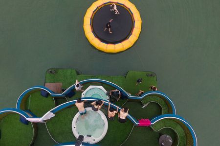 2 day Oasis Bay Cruise to Halong Bay from Hanoi