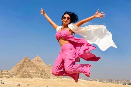 Pyramids and Sphinx Cairo Museum Tour by Bus