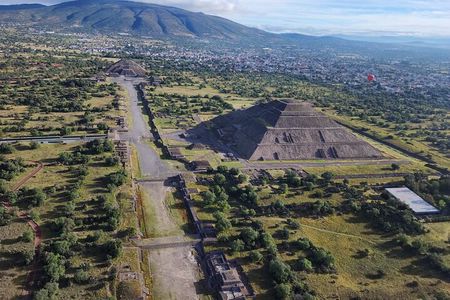 Vegan and Vegetarian Teotihuacan Experience with Homemade Lunch