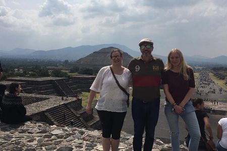 Teotihuacan at dawn, no tourist traps.