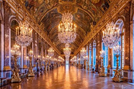 From Paris Tour to Magnificent Versailles in Small Group