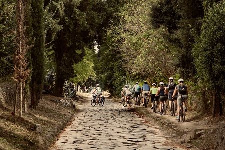 Rome EBike Tour: Appian Way, Catacombs & Roman Aqueducts 