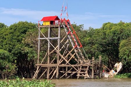 War Museum, Killing Field and Floating village (Kampong Kleang)