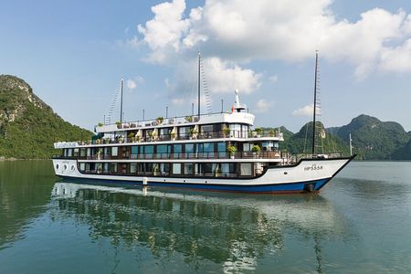 Off The Beaten Track to Halong Bay & Lan Ha Bay on 5 Star Cruise