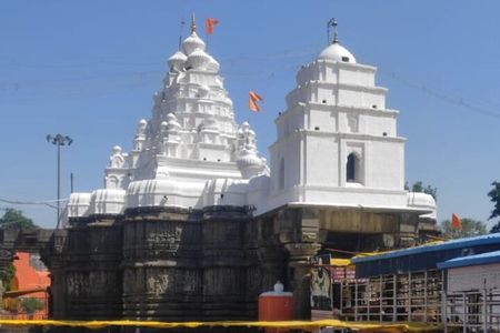 Maharashtra Three Jyotirlinga Tour from Mumbai