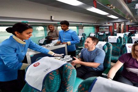 All Inclusive Taj Mahal Agra Tour by Gatimaan Train/Rail 