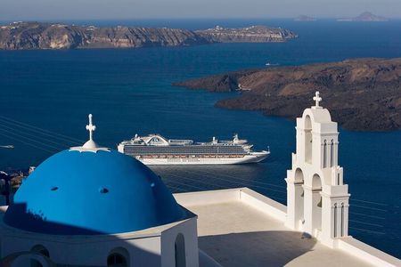 Santorini Shore Excursion: Private Sightseeing Tour
