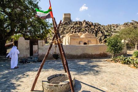 Private SIX Emirates Tour - Explore Rural UAE(Small group upto 5)