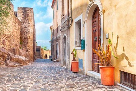 Castelsardo old town tour with aperitif