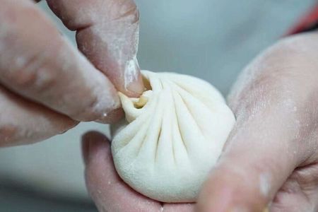 A Culinary Tour in Shanghai at Night