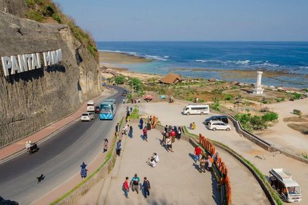 Private Guided Day Tour in Uluwatu 