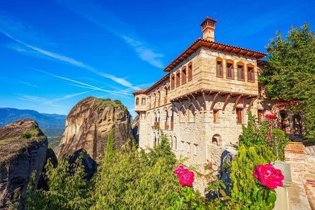 Delphi and Meteora Private Day Trip from Athens including Dinner