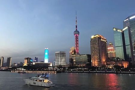 Shanghai Private Night Tour with Huangpu River Cruise, the Bund and Xintiandi