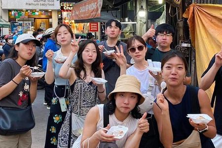 Ho Chi Minh Walking Street Food Tour (Safe & Fun)