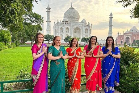 From Delhi : Taj Mahal Photoshoot in Indian Ethnic dresses