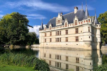 Loire Valley from Amboise : Azay le Rideau, Villandry, 2 Wineries