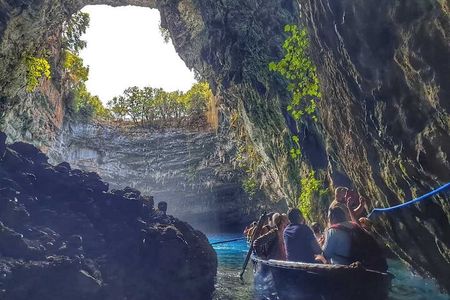 Argostoli Shorex: Drogarati & Melissani Caves with Wine Tasting