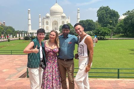 Private Taj Mahal Sunrise Tour from Delhi