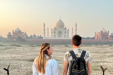 Private Taj Mahal Sunrise Tour from Delhi