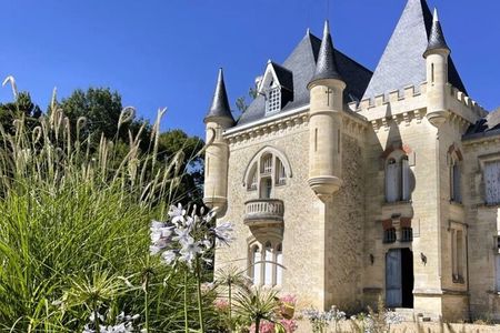 Medoc or Saint Emilion Wine Tasting and Chateau from Bordeaux