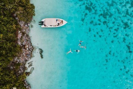 Speedboat Ile aux Cerfs + GRSE Waterfall, BBQ and Bar 