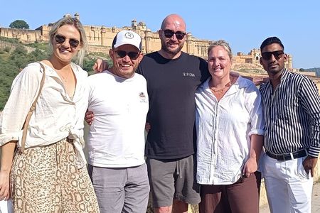 2-Day Jaipur Forts Palaces and Temples Tour