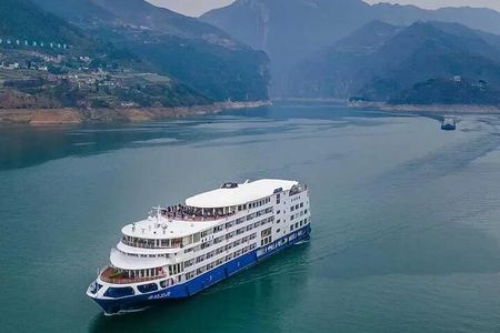 4D3N Yangtze River Cruise:Chongqing to Yichang by Yangzi Explorer