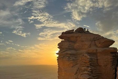 Private Trip to Edge Of The World Riyadh