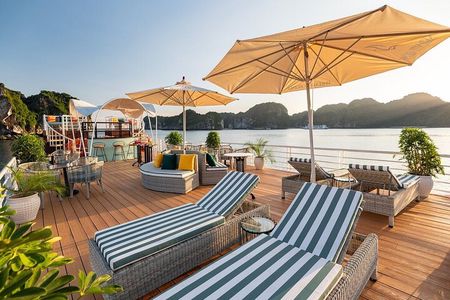 Cat Ba Island & Lan Ha Bay Luxury Cruise Day Trip with Lunch