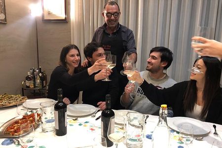 Roman 4-Course Dinner Filled with Wine