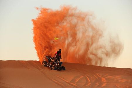 Dubai Desert Safari:BBQ Dinner, Dune Bashing & Live Entertainment