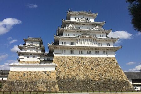 Half-Day Private Guided Tour to Himeji Castle