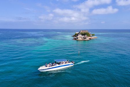 Full day tour islands of Rosario vip
