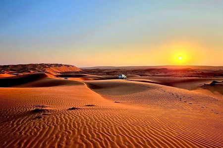 Watching Sunrise to Wahiba Sand Desert & Wadi Bani Khalid Tour