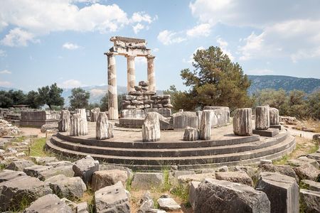 Delphi Guided Small Group Day Tour from Athens