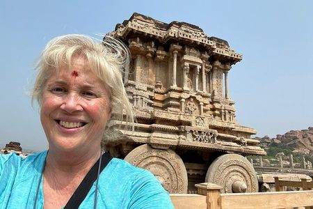 Mumbai & UNESCO WHS of Hampi & Badami