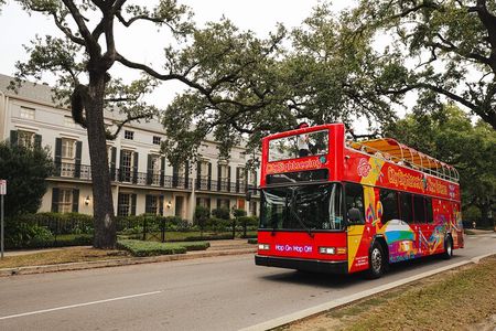 New Orleans Hop-On Hop-Off and Garden District Walking Tour 