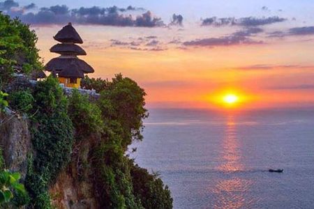 Uluwatu Sunset and Kecak Dance Tour including Ticket