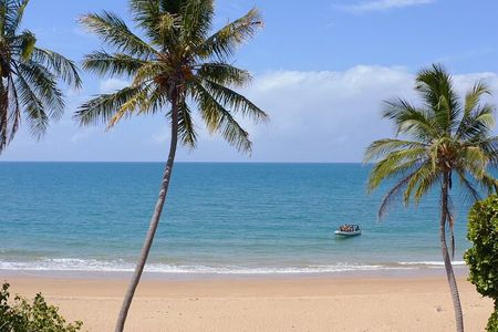 360 Boat Experience to Circumnavigate Magnetic Island