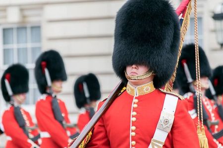 London Full Day Sightseeing Tour with London Eye & Snack Pack